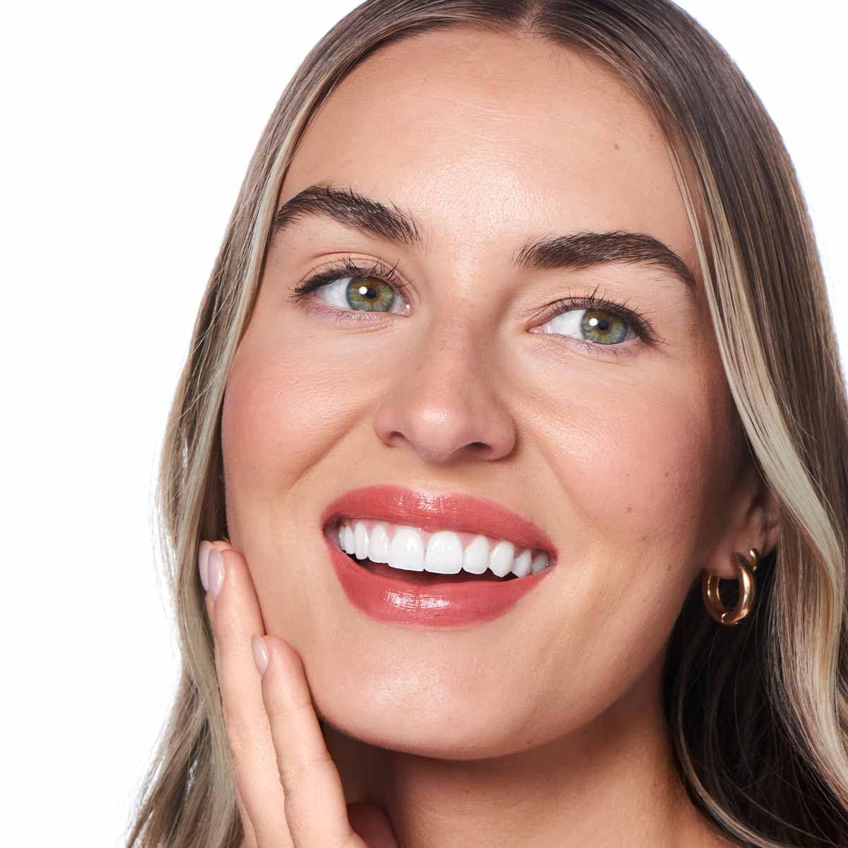 Effortless Lips 3-in-1 everyday sheer-buildable lip formula (Poppy, 0.06oz)