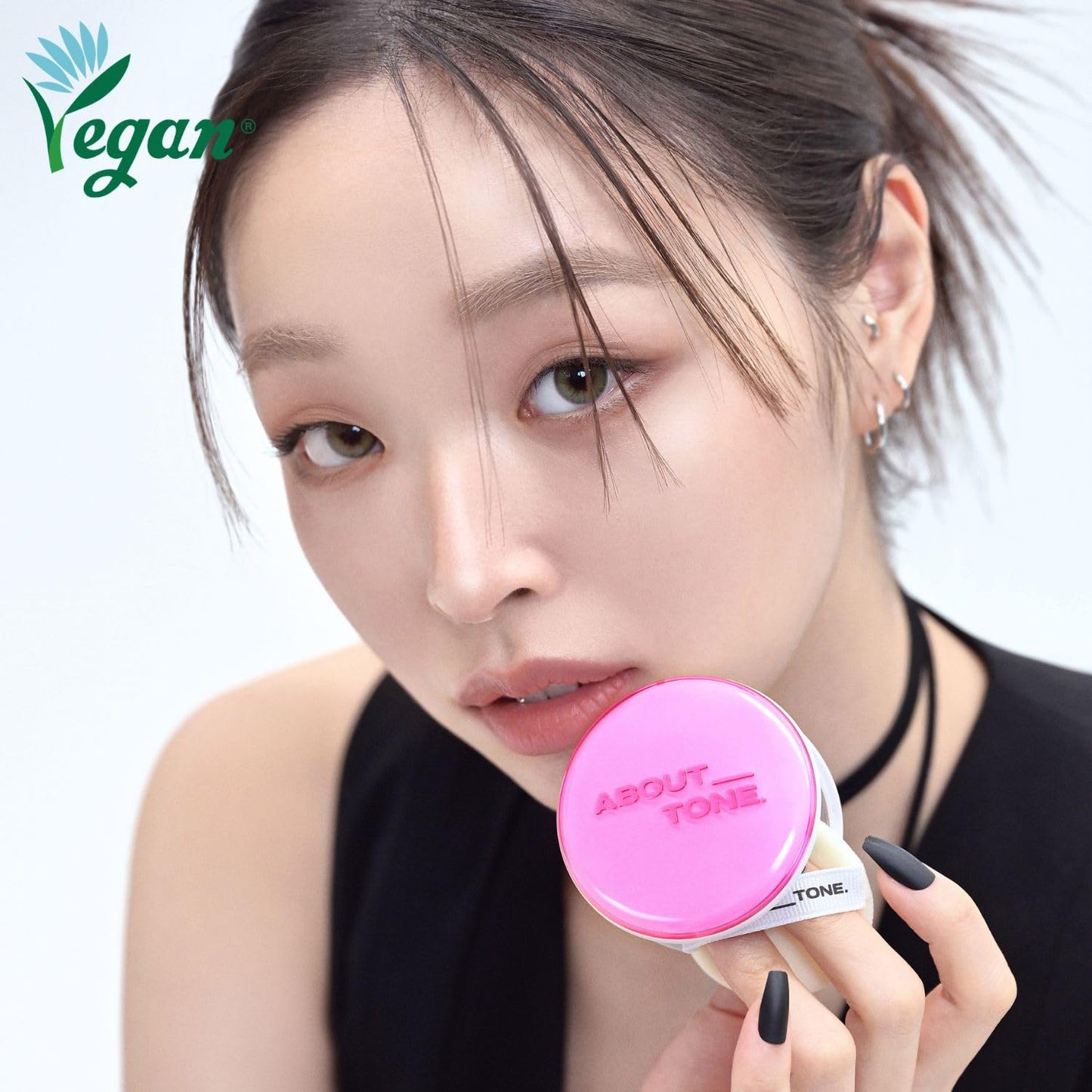 Glow Powder Pact 0.28oz - Shining Tone-Up Pressed Powder Compact with Mirror and Puff Natural Peach Pearl Shimmery Blur Finish Face Makeup Setting Finishing Transparent Sebum Control Vegan