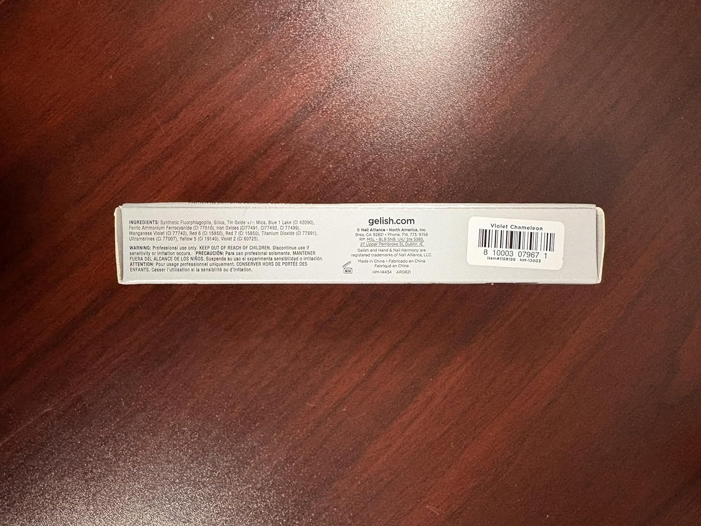 Gelish Chrome Stix, Chrome Nail Powder, Nail Art for Stunning Metallic Finish, Long-Lasting, Easy Application, Perfect for Professional and At-Home Use (Violet Chameleon, 0.5g)