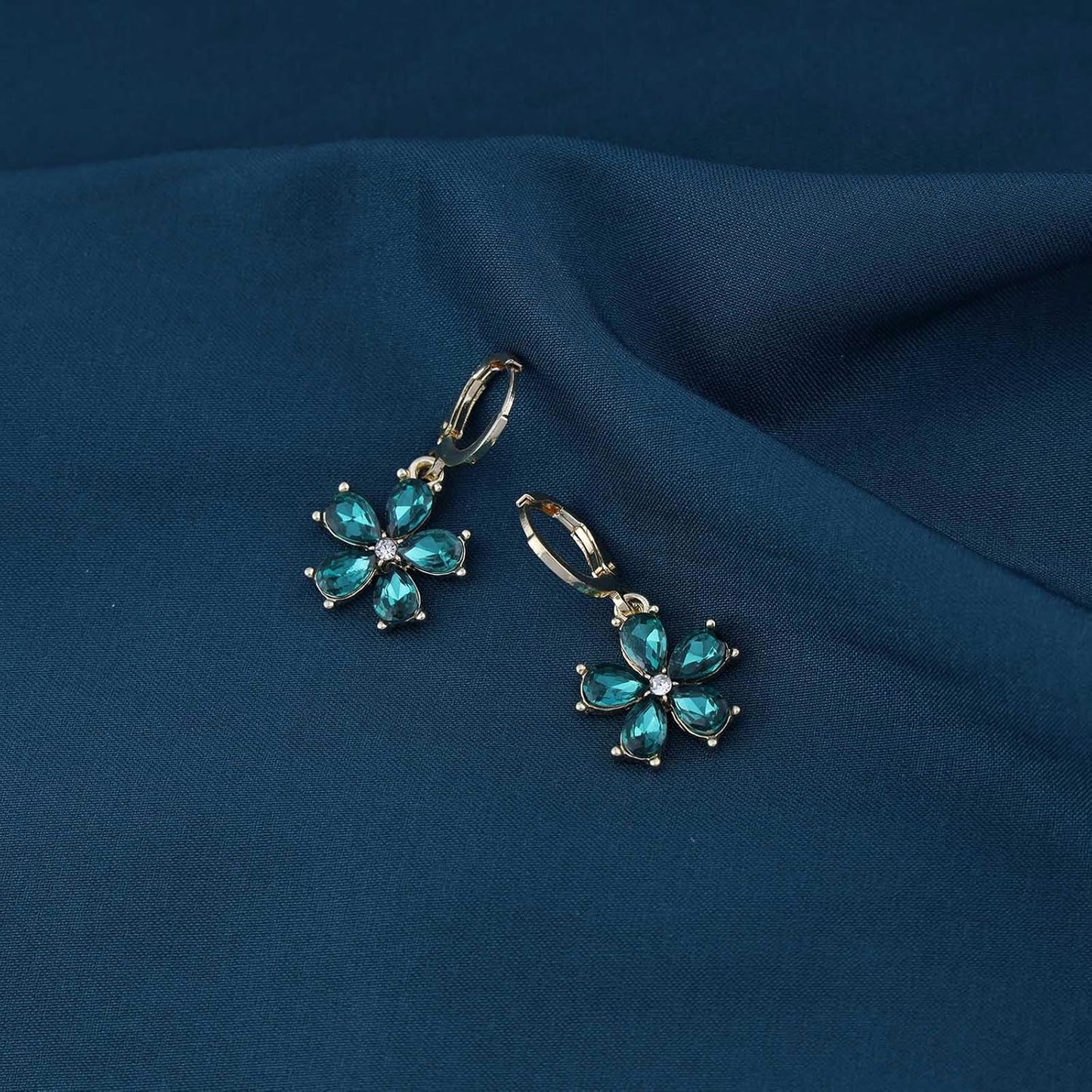 Vintage Emerald Flower Drop Earrings Green Crystal Flower Earrings Cz Flower Dangle Earrings Gold Huggie Hoop Earrings Jewelry for Women and Girls